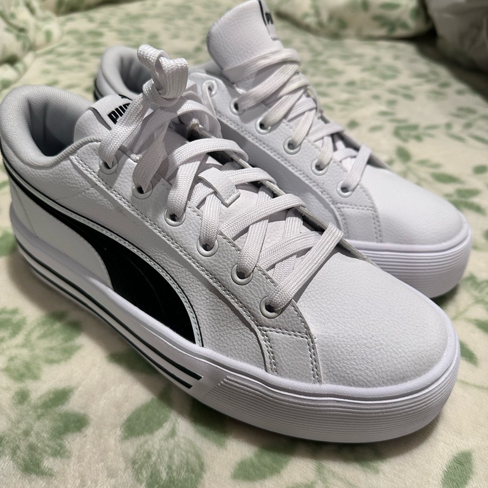 Puma White and Black Sneakers